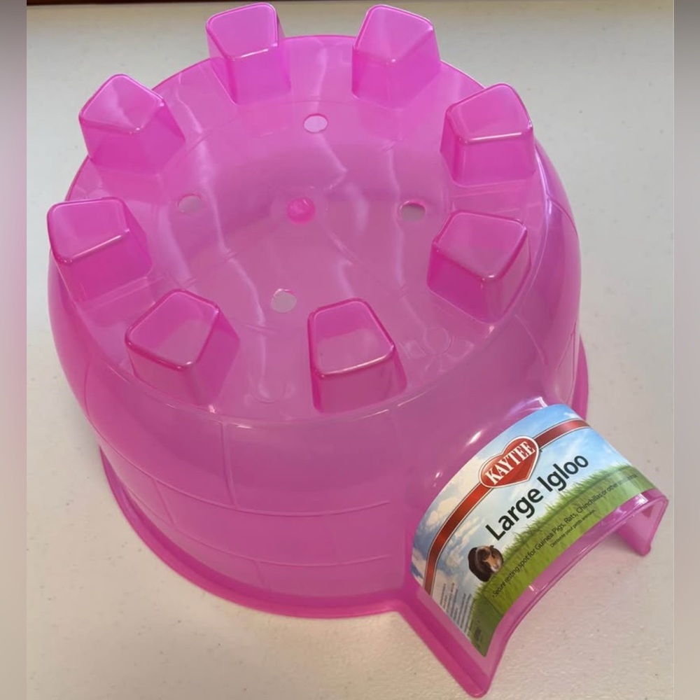 Kaytee Pink Large Igloo Resting Spot For Small Animals